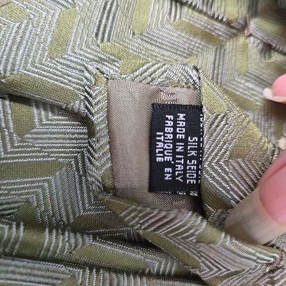 Giorgio Armani Men's Green Tie 60"x3.75" Geometric Silk Necktie Made in Italy - Picture 4 of 8